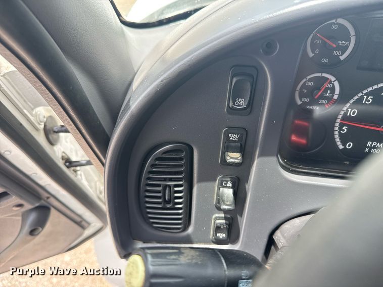 image for item EG5976 2012 Freightliner Business Class M2 Ext. Cab utility / service truck