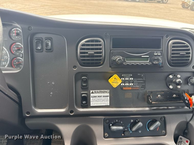 image for item EG5976 2012 Freightliner Business Class M2 Ext. Cab utility / service truck