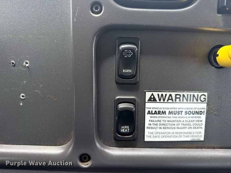 image for item EG5976 2012 Freightliner Business Class M2 Ext. Cab utility / service truck