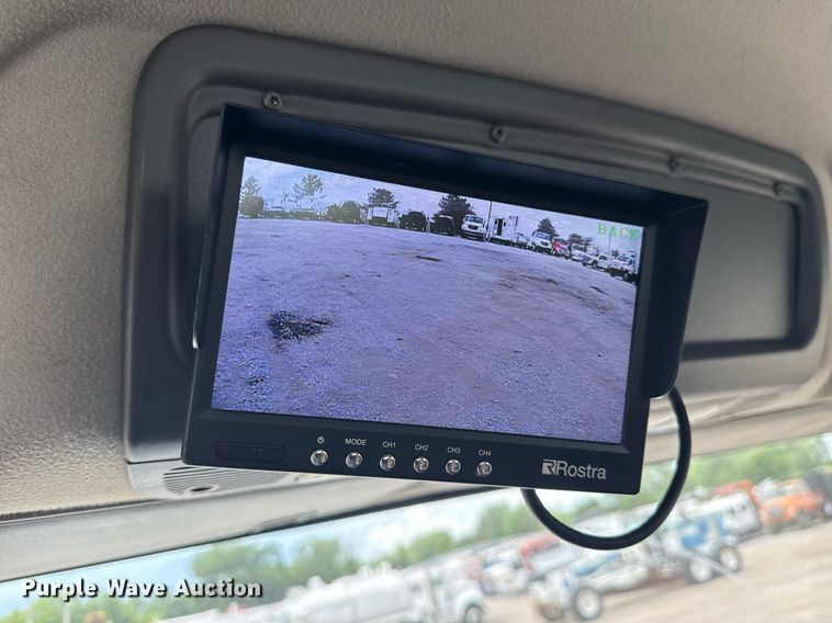 image for item EG5976 2012 Freightliner Business Class M2 Ext. Cab utility / service truck