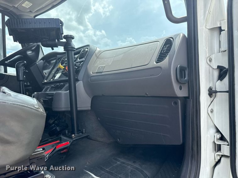 image for item EG5976 2012 Freightliner Business Class M2 Ext. Cab utility / service truck