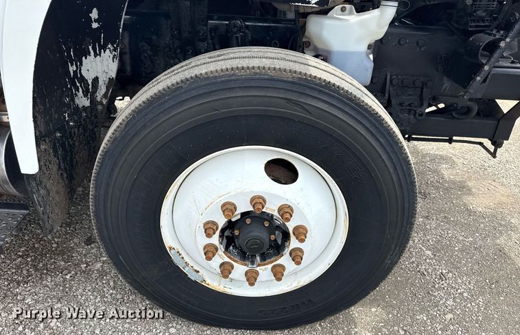 image for item EG5976 2012 Freightliner Business Class M2 Ext. Cab utility / service truck