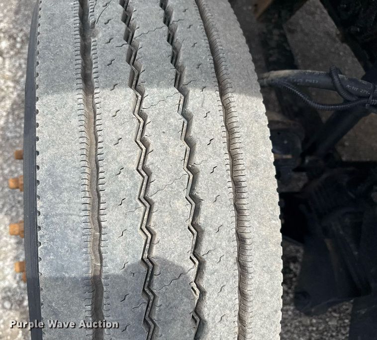 image for item EG5976 2012 Freightliner Business Class M2 Ext. Cab utility / service truck