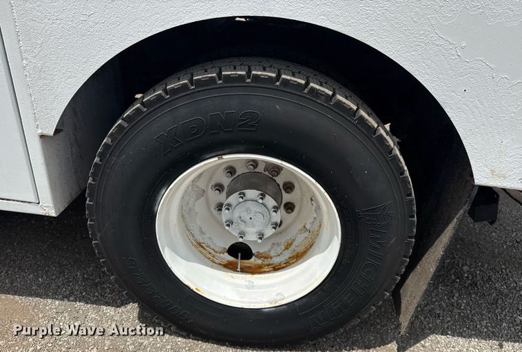 image for item EG5976 2012 Freightliner Business Class M2 Ext. Cab utility / service truck