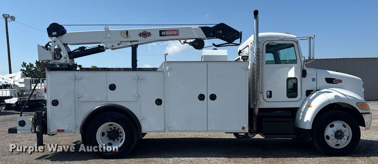 image for item EG5995 2007 Peterbilt 335 utility / service truck