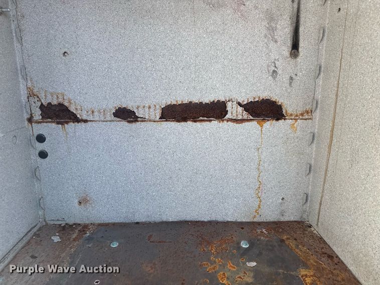 image for item EG5995 2007 Peterbilt 335 utility / service truck