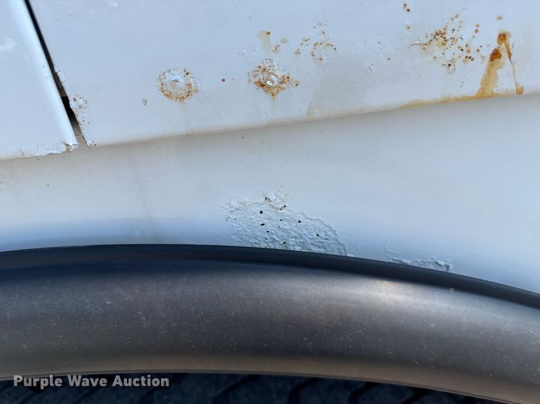 image for item EG5995 2007 Peterbilt 335 utility / service truck