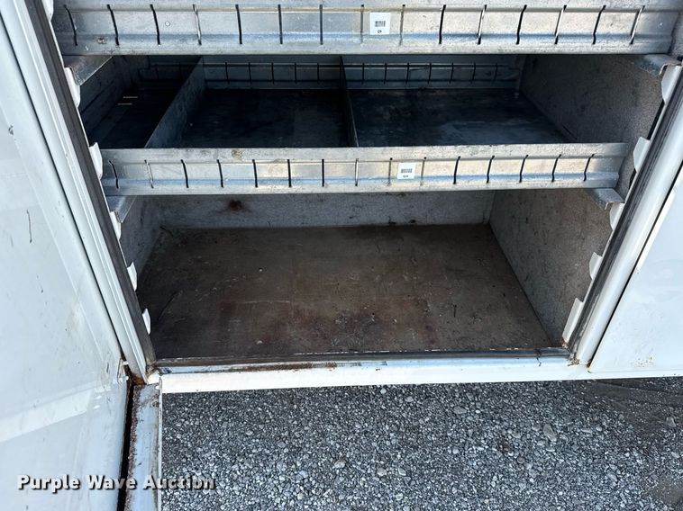 image for item EG5995 2007 Peterbilt 335 utility / service truck