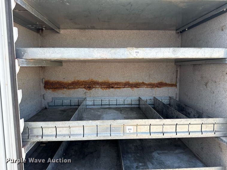 image for item EG5995 2007 Peterbilt 335 utility / service truck