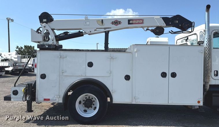 image for item EG5995 2007 Peterbilt 335 utility / service truck