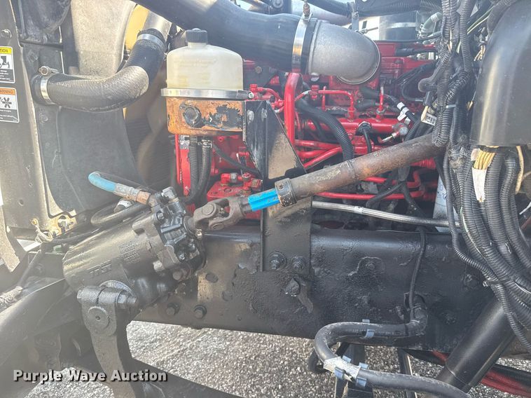 image for item EG5995 2007 Peterbilt 335 utility / service truck