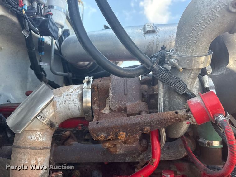 image for item EG5995 2007 Peterbilt 335 utility / service truck