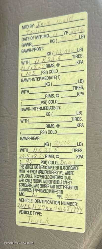 image for item EG5995 2007 Peterbilt 335 utility / service truck