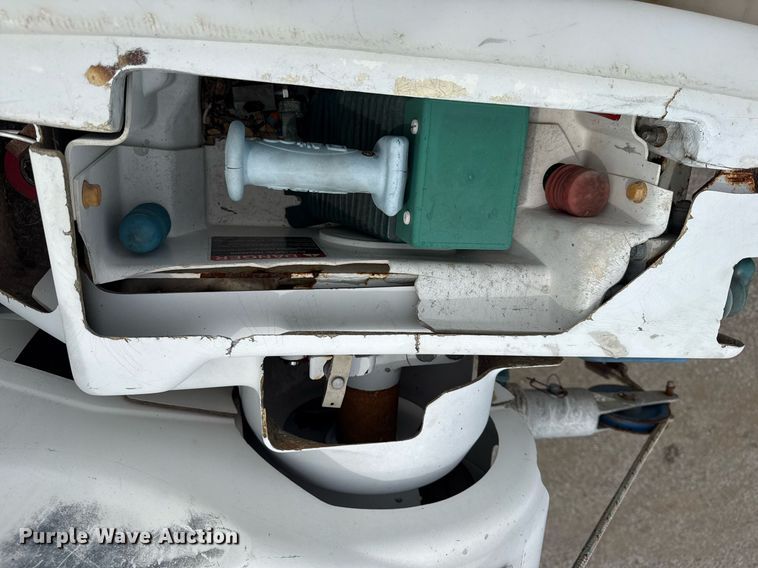 image for item EG6035 2007 Peterbilt 335 bucket truck