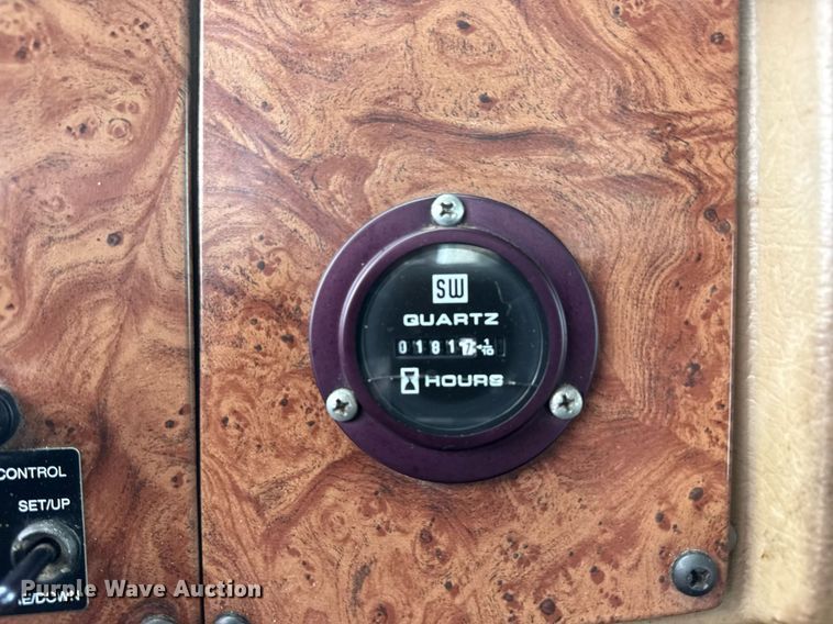 image for item EG6035 2007 Peterbilt 335 bucket truck