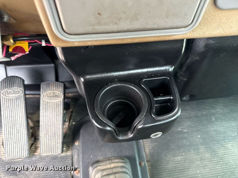 image for item EG6035 2007 Peterbilt 335 bucket truck