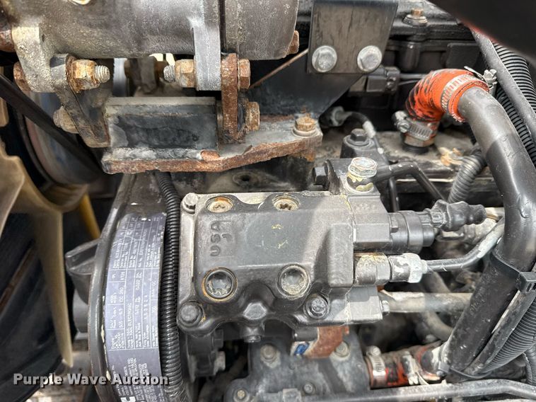 image for item EG6035 2007 Peterbilt 335 bucket truck