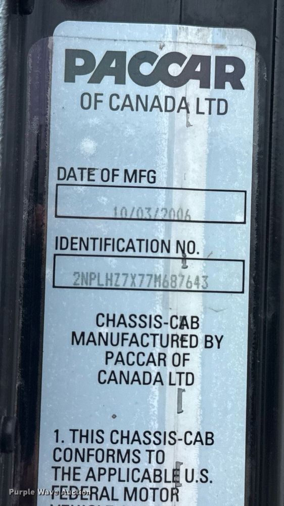 image for item EG6035 2007 Peterbilt 335 bucket truck