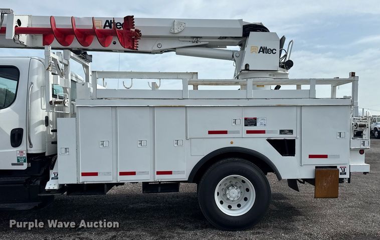 image for item EG6039 2008 Freightliner Business Class M2 digger derrick truck