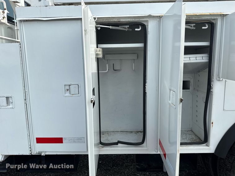 image for item EG6039 2008 Freightliner Business Class M2 digger derrick truck