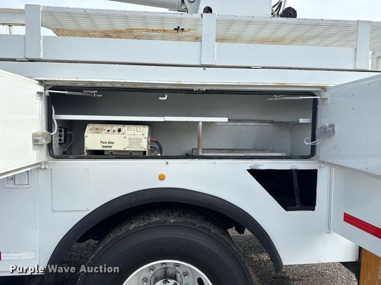 image for item EG6039 2008 Freightliner Business Class M2 digger derrick truck