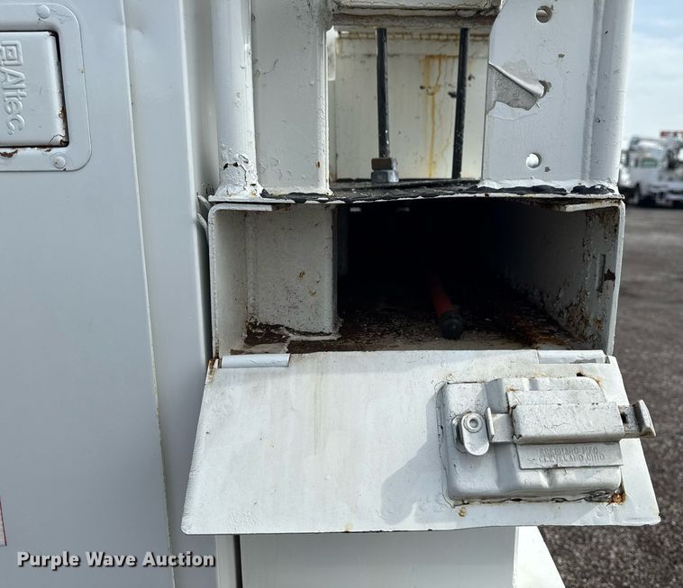 image for item EG6039 2008 Freightliner Business Class M2 digger derrick truck