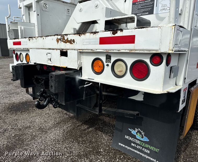 image for item EG6039 2008 Freightliner Business Class M2 digger derrick truck