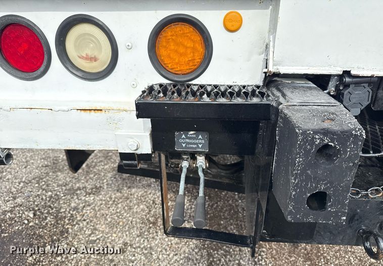 image for item EG6039 2008 Freightliner Business Class M2 digger derrick truck