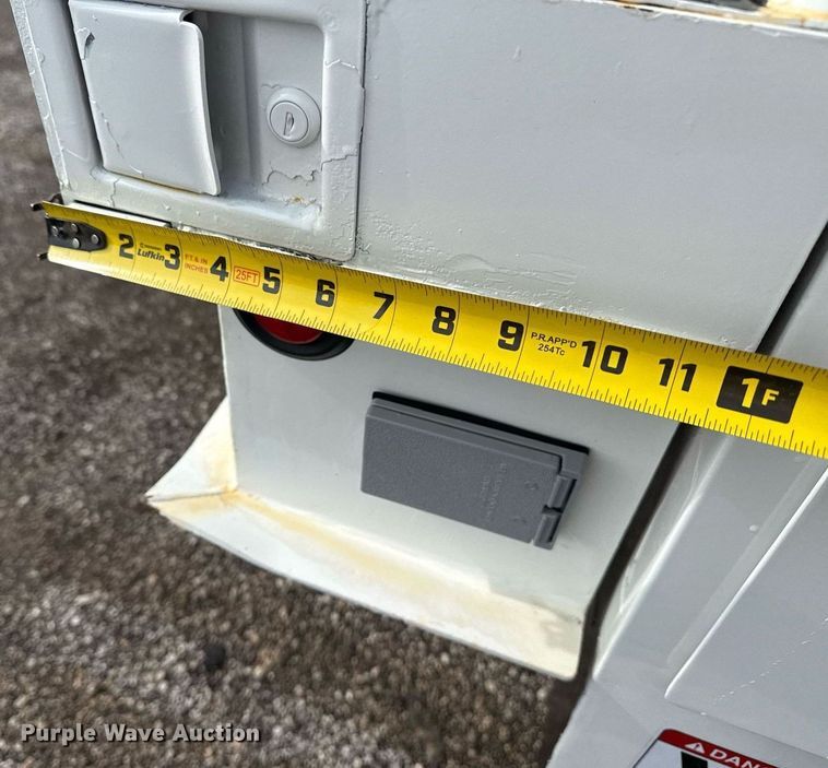 image for item EG6039 2008 Freightliner Business Class M2 digger derrick truck