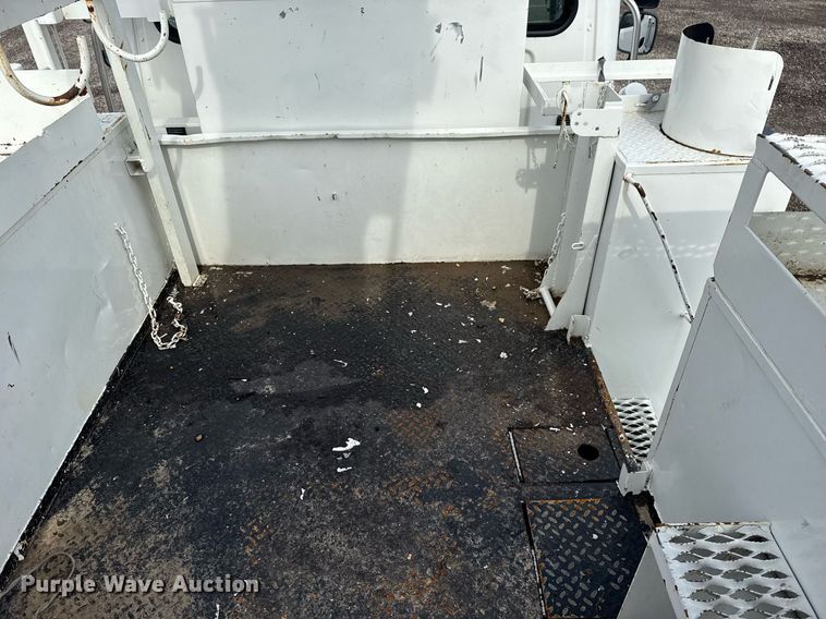 image for item EG6039 2008 Freightliner Business Class M2 digger derrick truck