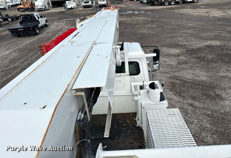 image for item EG6039 2008 Freightliner Business Class M2 digger derrick truck