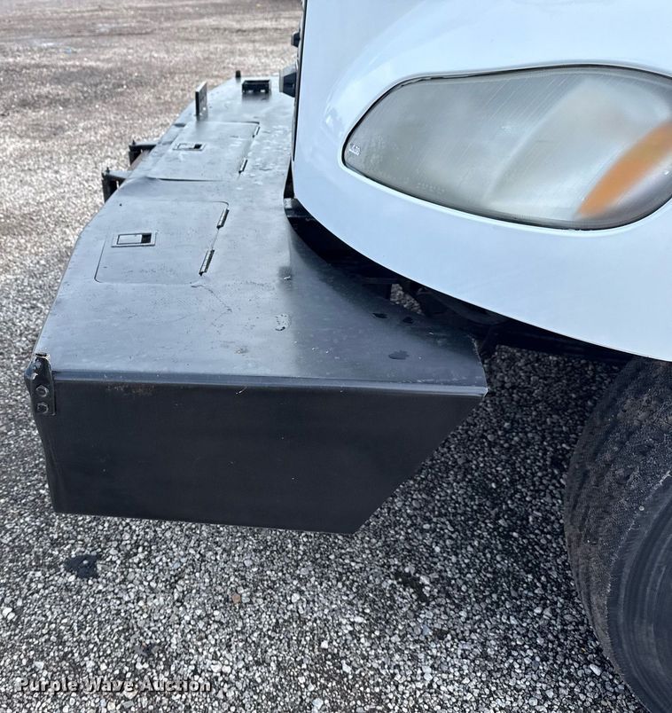 image for item EG6039 2008 Freightliner Business Class M2 digger derrick truck