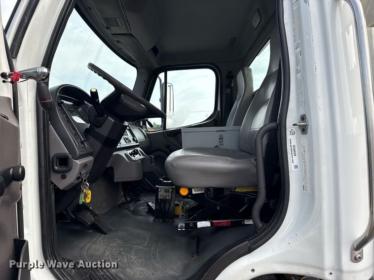 image for item EG6039 2008 Freightliner Business Class M2 digger derrick truck