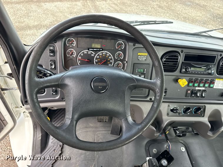 image for item EG6039 2008 Freightliner Business Class M2 digger derrick truck