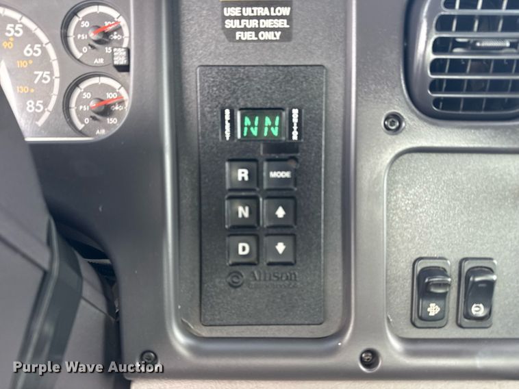 image for item EG6039 2008 Freightliner Business Class M2 digger derrick truck