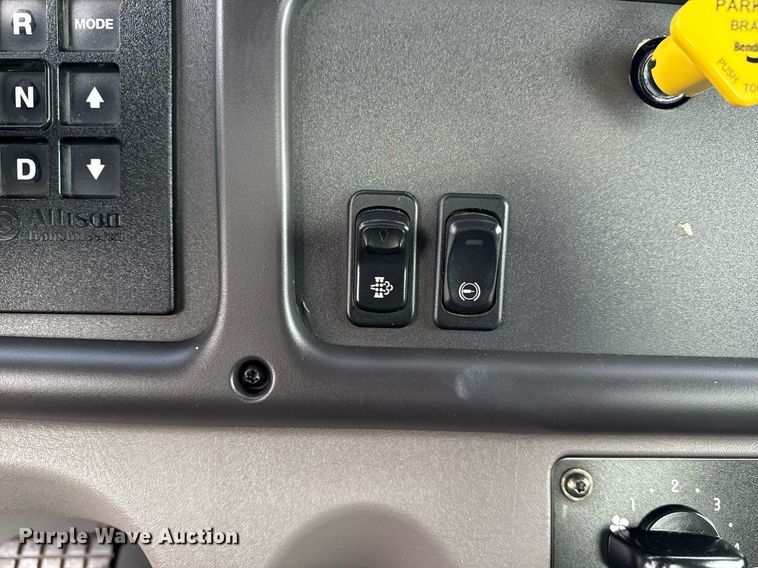 image for item EG6039 2008 Freightliner Business Class M2 digger derrick truck