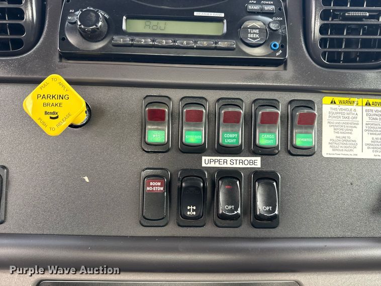 image for item EG6039 2008 Freightliner Business Class M2 digger derrick truck