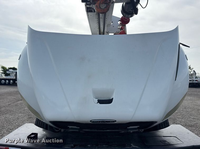 image for item EG6039 2008 Freightliner Business Class M2 digger derrick truck