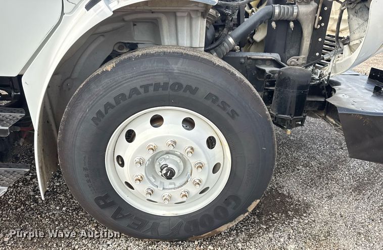 image for item EG6039 2008 Freightliner Business Class M2 digger derrick truck