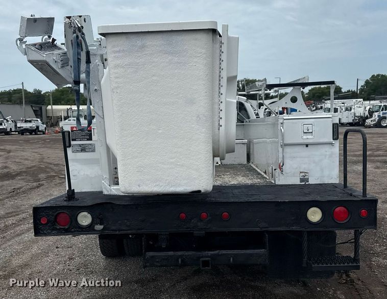 image for item EG6041 2011 Ford F450 Super Duty bucket truck