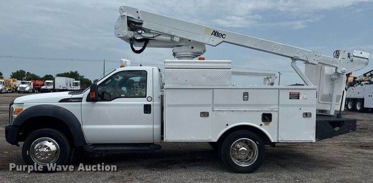 image for item EG6041 2011 Ford F450 Super Duty bucket truck