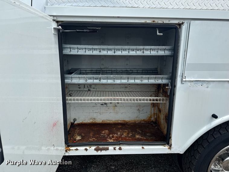 image for item EG6041 2011 Ford F450 Super Duty bucket truck