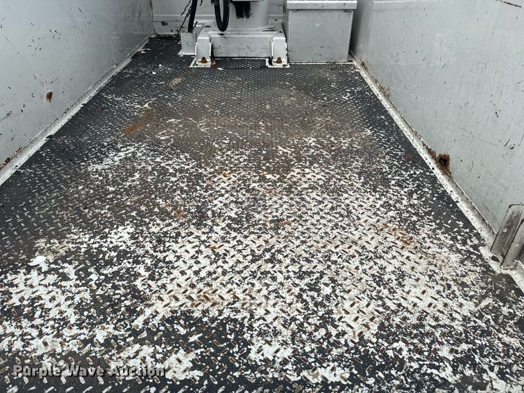 image for item EG6041 2011 Ford F450 Super Duty bucket truck