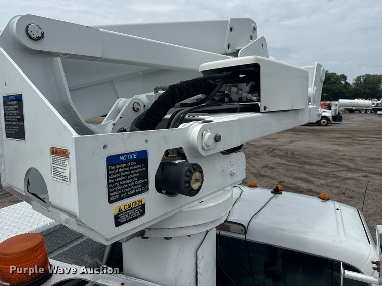 image for item EG6041 2011 Ford F450 Super Duty bucket truck