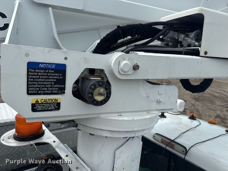 image for item EG6041 2011 Ford F450 Super Duty bucket truck