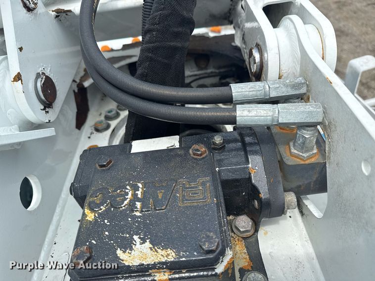 image for item EG6041 2011 Ford F450 Super Duty bucket truck