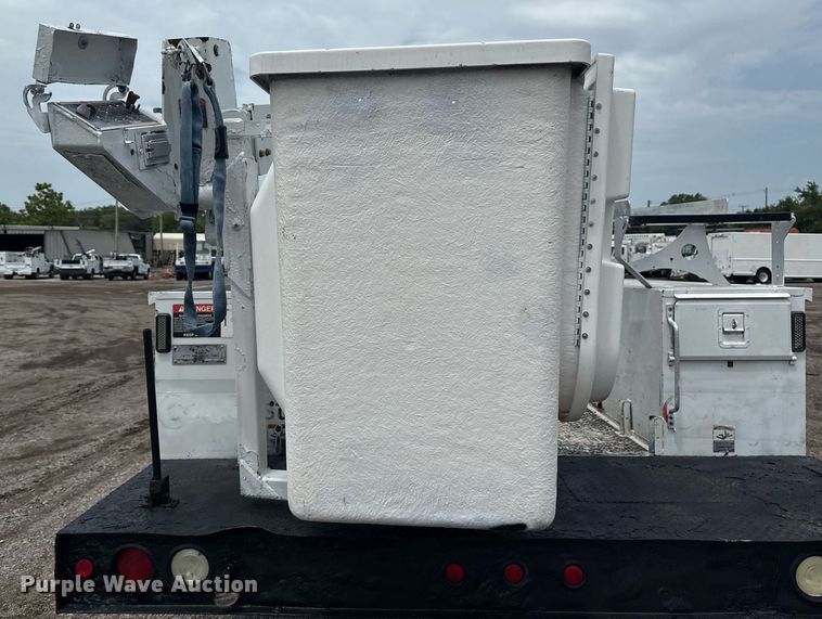 image for item EG6041 2011 Ford F450 Super Duty bucket truck