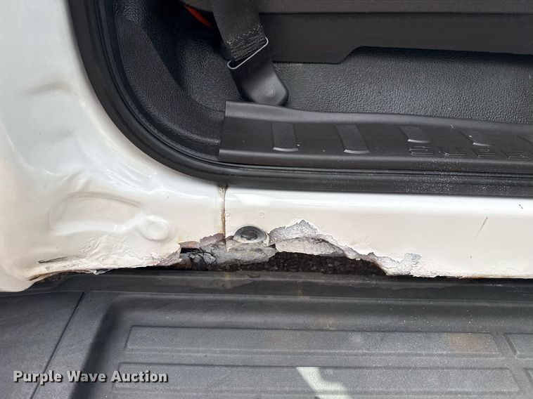 image for item EG6041 2011 Ford F450 Super Duty bucket truck