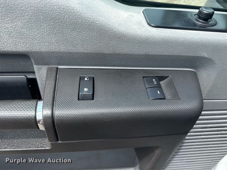 image for item EG6041 2011 Ford F450 Super Duty bucket truck