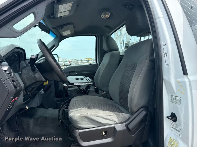 image for item EG6041 2011 Ford F450 Super Duty bucket truck